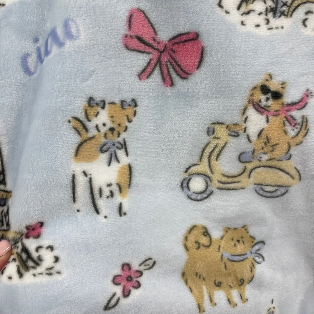 Coquette Paris Italy Dogs with Pink Bows Blue Plush Cozy Throw blanket NWT